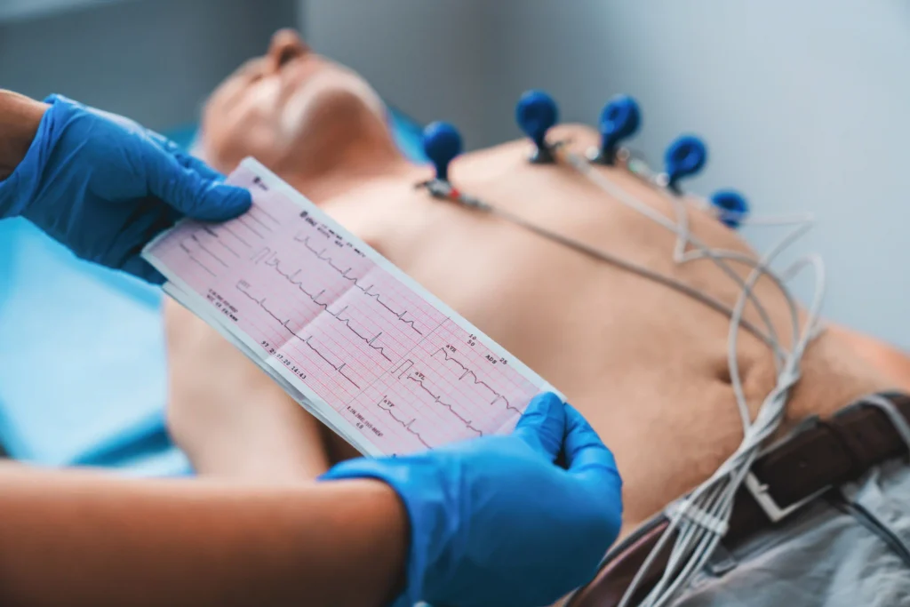 Patient getting Heart checkup